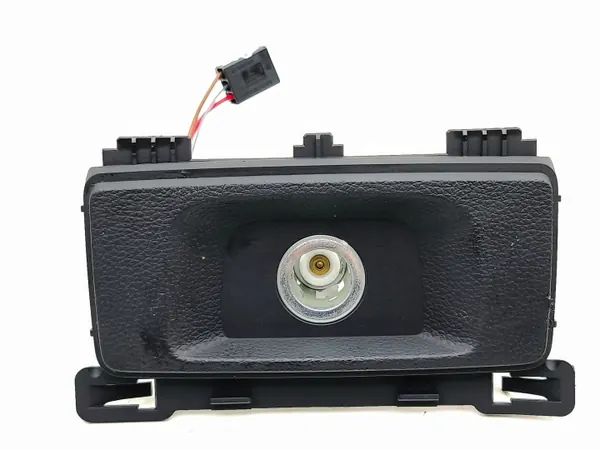 Audi Q5 SQ5 2020 Achter 12V stopcontact OEM 80a863324 image 3