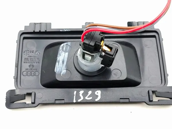 Audi Q5 SQ5 2020 Achter 12V stopcontact OEM 80a863324 image 6