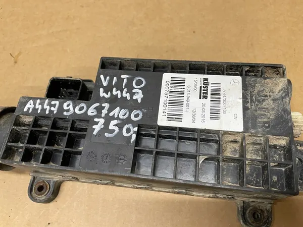 MERCEDES VITO W447 Electric Handbrake A4479067100 image 4