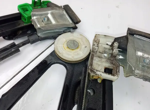 Elemento do Mecanismo da Janela Dianteira Direita Volkswagen Sharan image 5