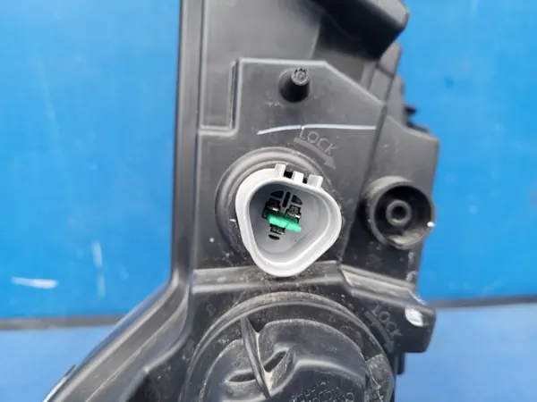 Hyundai i20 DRL Halogéneo Esquerdo OEM 92207-Q0450 image 7