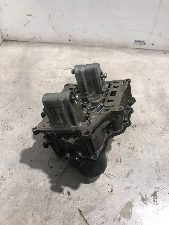 Mecatrónica Audi A3 S3 8P OEM 0AM325065L image 6