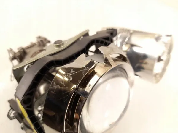 Mercedes-Benz C W204 Headlight Cover 2048209061 image 2