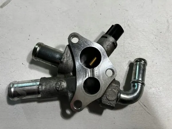 Bomba de agua OEM 23250-25563824 para RAV4 V y Camry VIII image 3