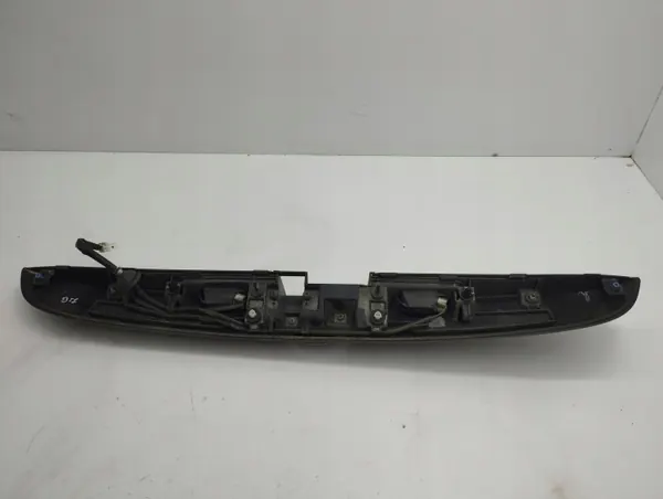 Nissan Juke I F15 Luz da placa traseira OEM 908681KR6A image 4
