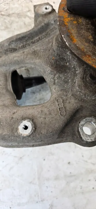 Vänster framhjulsbärare OEM R8K0407257G Audi image 10