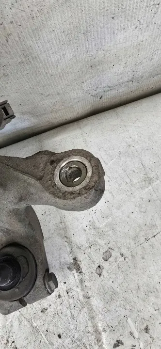 Vänster framhjulsbärare OEM R8K0407257G Audi image 4