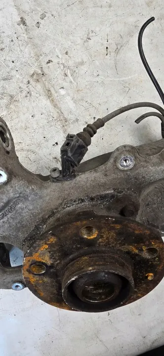 Vänster framhjulsbärare OEM R8K0407257G Audi image 9