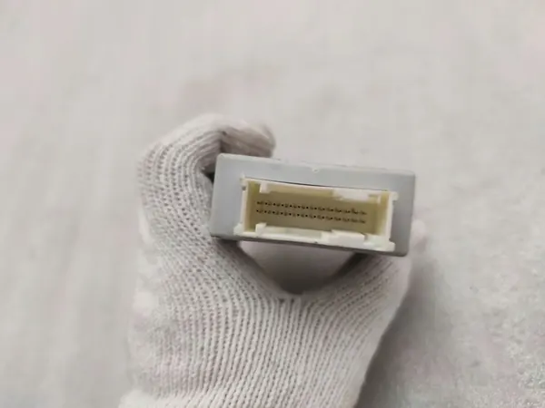 Módulo de Controle de Suspensão Pneumática BMW X5 E70 OEM 6793163 image 2