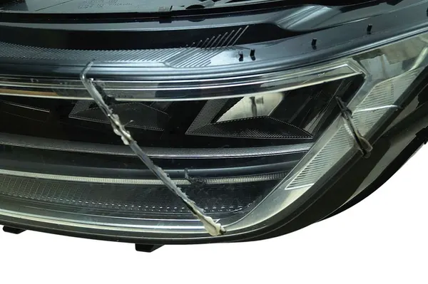 Farol dianteiro esquerdo VW Tiguan II Lift LED image 2