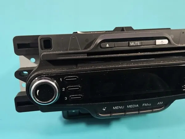Alfa Romeo OEM 1560968770 Tehdasradio image 4