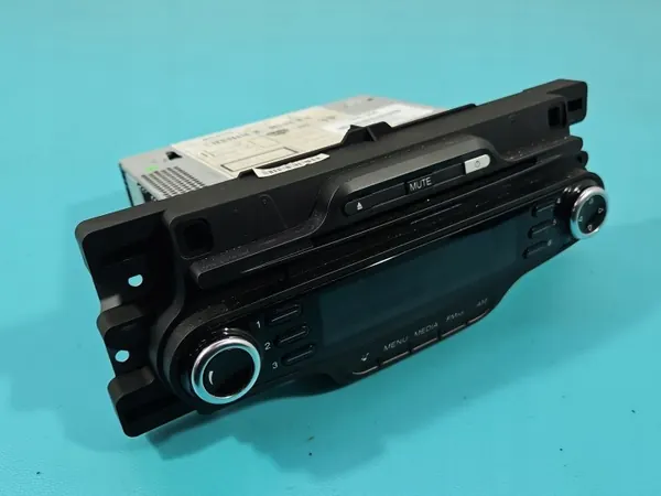 Alfa Romeo OEM 1560968770 Tehdasradio image 5