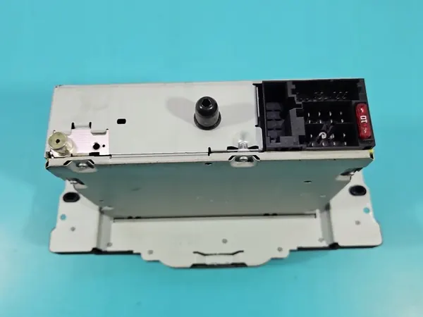 Alfa Romeo OEM 1560968770 Tehdasradio image 8