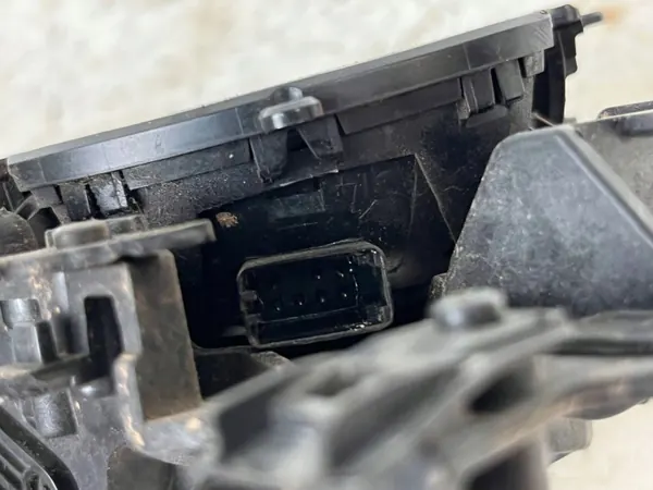 Volvo XC60 Spegeldel OEM 202984 - Begagnad image 5