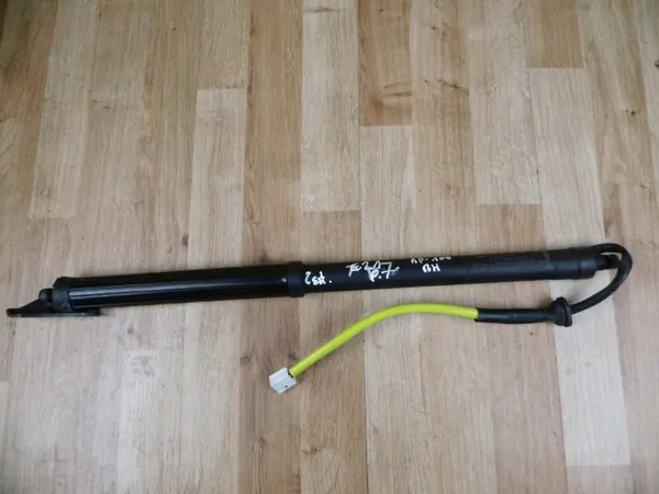 Ressort à gaz Toyota OEM 68910-12010 pour Corolla 2023 image 2