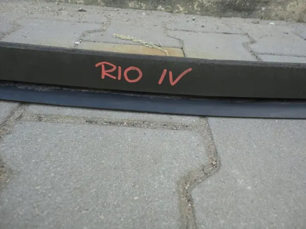 Tira Hockey Parachoques Delantero KIA RIO III OEM 2011- image 3