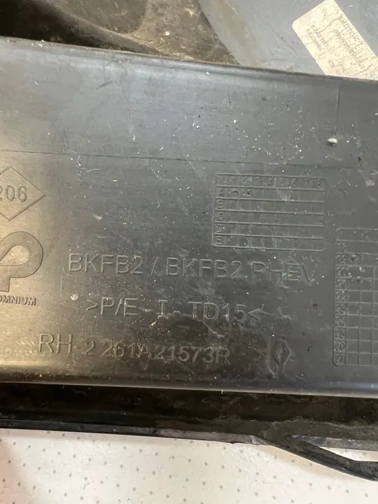 Griglia paraurti destro RENAULT MEGANE IV LIFT 261522200R image 5