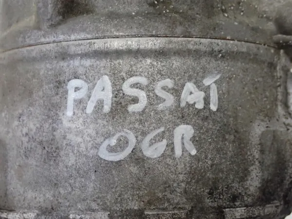 Compressor A/C OEM 1K0820859F para VW Passat B6 2.0 TDI image 7