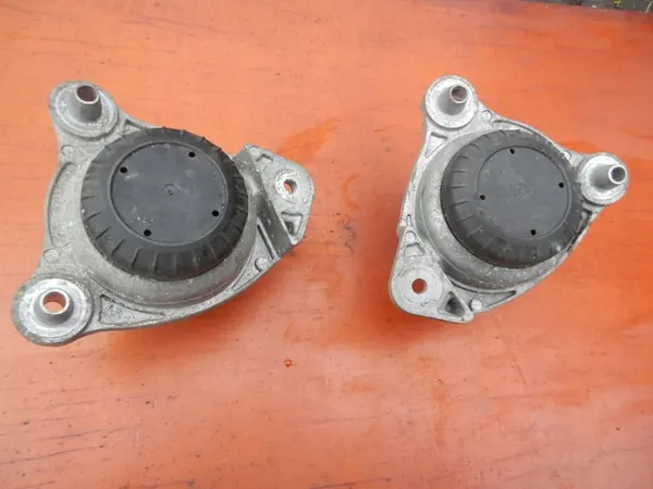 Engine Mount Left + Right VITO 447 2.2CDi 14- OEM image 10