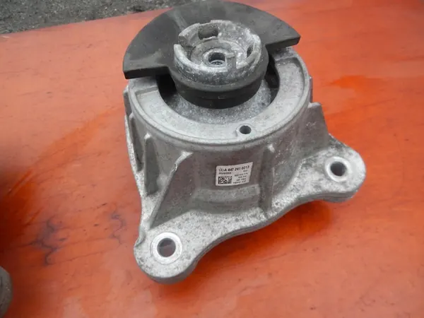 Engine Mount Left + Right VITO 447 2.2CDi 14- OEM image 2