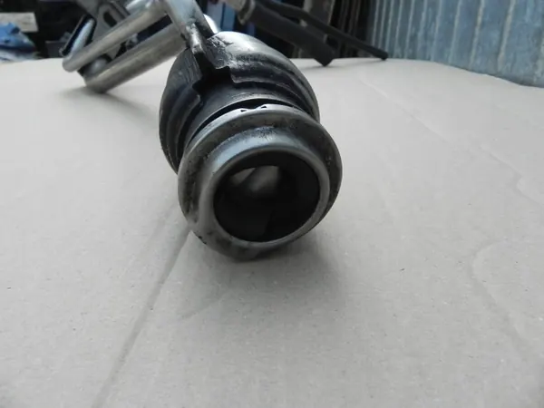 Volvo V40 II 2.0D Polttoaineputki OEM 31432331 image 4