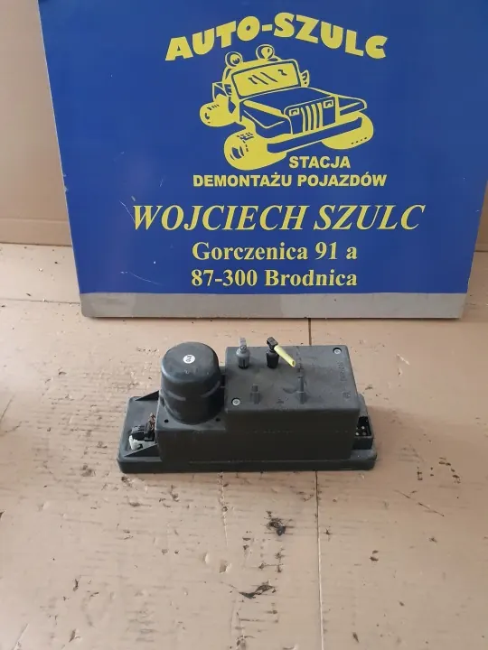 Pompe de verrouillage central Mercedes W210 OEM 2108000048 image 2