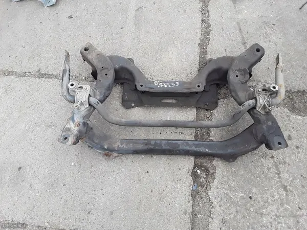 Mercedes Hulpframe OEM AM-463105 Gebruikt image 2