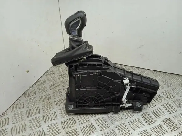 Volvo XC60 II versnellingsmechanisme OEM P32240585 image 4