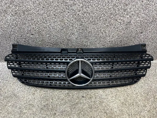 Framgrill kylarram Chrome Mercedes W639 Vito Viano OEM image 2
