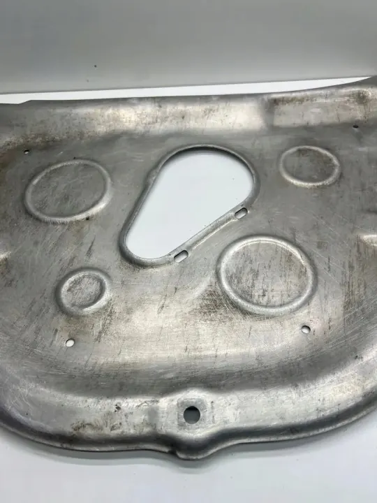 BMW Moottorikansi OEM 6762782 7-sarja 4.0L Diesel image 8