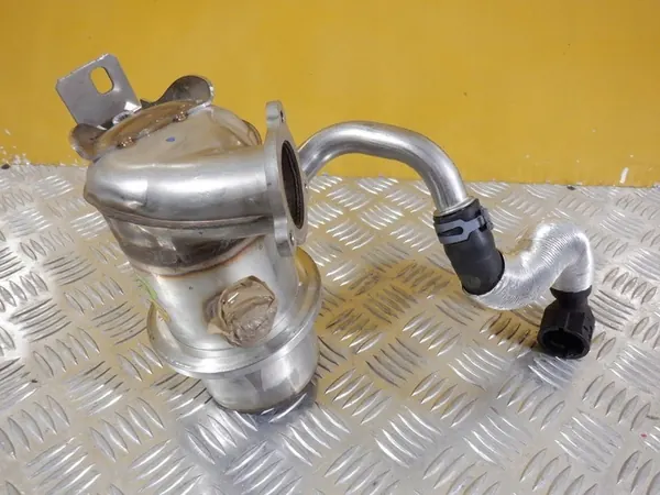 Pakokaasujäähdytin VW GOLF VII 2.0 TDI 04L131513AM image 2