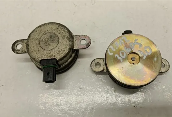 Sensor de Árbol de Levas Jaguar OEM 8W93-6M280-AF Usado image 2