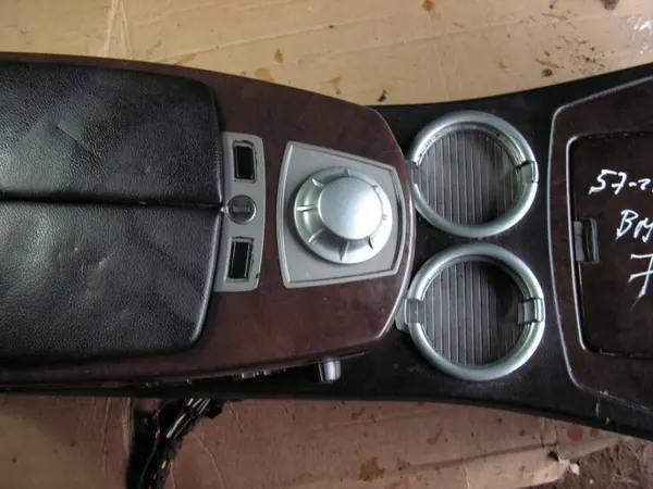 BMW 7 E65 Keskikonsoli Paneeli OEM Osa image 4