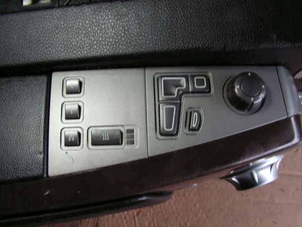 BMW 7 E65 Keskikonsoli Paneeli OEM Osa image 7