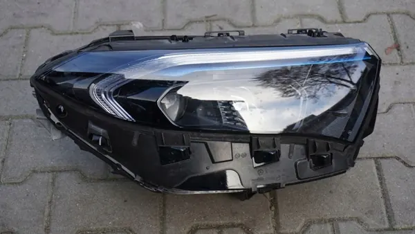 RECHTER KOPLAMP MERCEDES EQB EQA W243 FULL LED A2439069000 image 2