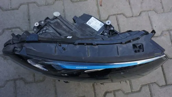 RECHTER KOPLAMP MERCEDES EQB EQA W243 FULL LED A2439069000 image 3