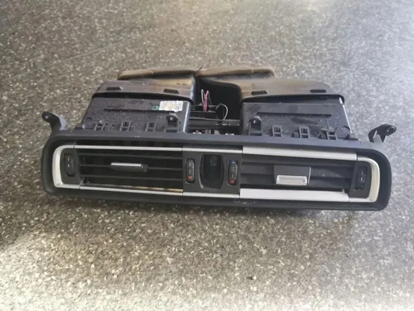 OEM 9112151 Entrada de ar consola BMW 7 2.99L Diesel image 2