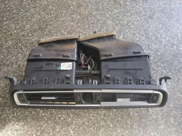 OEM 9112151 Entrada de ar consola BMW 7 2.99L Diesel image 5