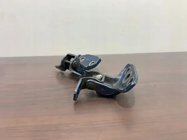 Subaru Forester etuovien saranoja OEM FBZ27976 image 3