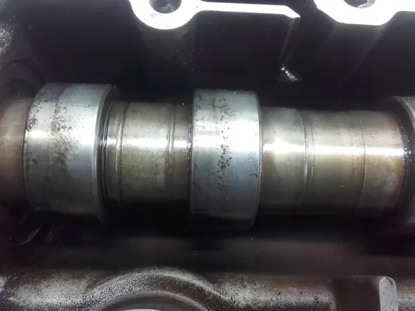 VW POLO 9n 1.4 FSI Ventilock 03C103475 image 3