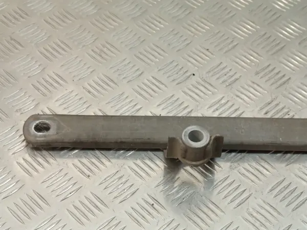 Barra estabilizadora traseira esquerda BMW U06 X1 U11 OEM 9466227 image 8