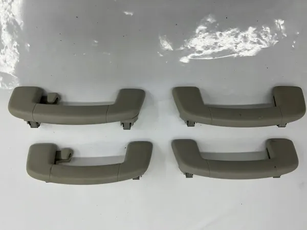 Poignées de Toit VW Passat B8 OEM 3G0857643B - Jeu Complet image 2