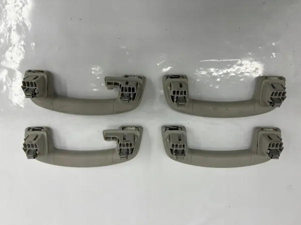 Poignées de Toit VW Passat B8 OEM 3G0857643B - Jeu Complet image 4