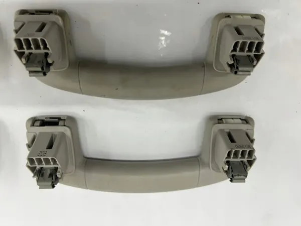 Poignées de Toit VW Passat B8 OEM 3G0857643B - Jeu Complet image 6