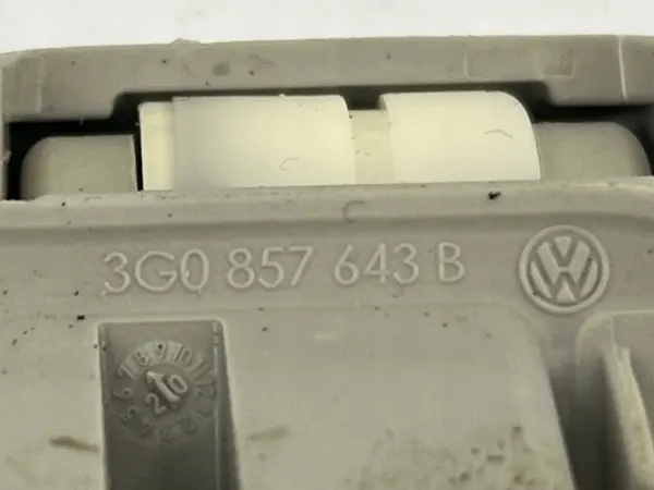 Poignées de Toit VW Passat B8 OEM 3G0857643B - Jeu Complet image 7