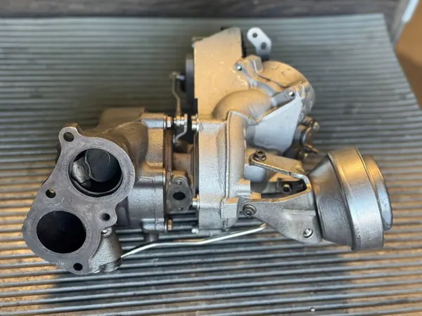 Turbo BMW 750 M550d X5 X6 3.0 D 381 CV 53039880522 image 3