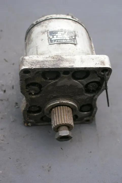 Bomba de engrenagens usada OEM C72X-1 - Modelo Xugpa image 4