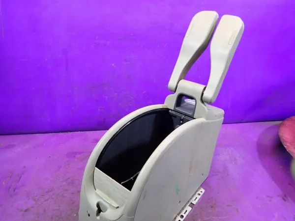 Apoio de braço central OEM Zawada-387748- Renault image 3