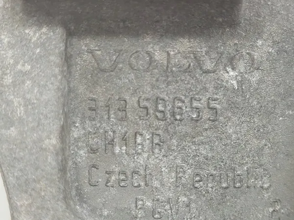 Moottorin kiinnitys 2.0 D Volvo V40 II image 9