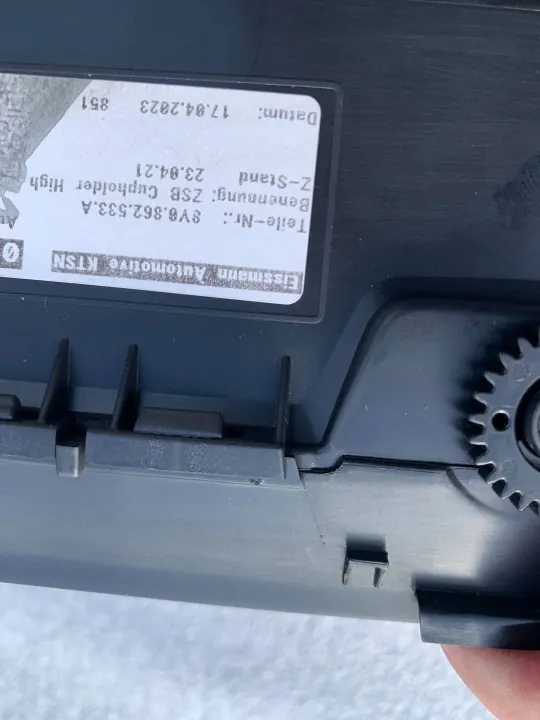 Porta-copos Audi A3 8Y OEM 8Y0862533A - Usado image 7